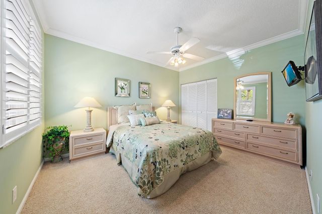 120 LEGENDARY Circle, Palm Beach Gardens, FL 33418
