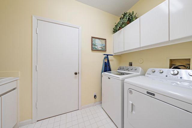 120 LEGENDARY Circle, Palm Beach Gardens, FL 33418