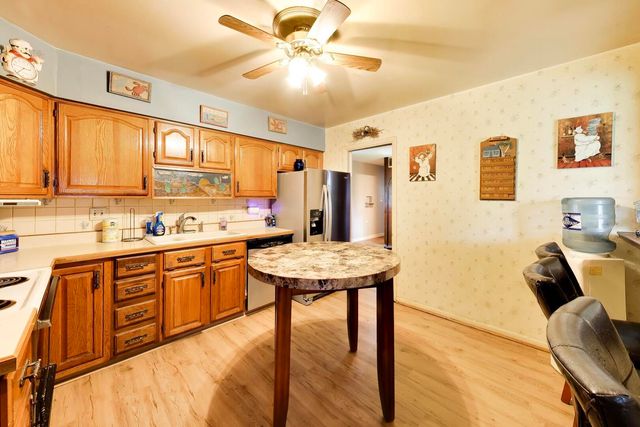 75 Ridgewood Road, Elk Grove Village, IL 60007
