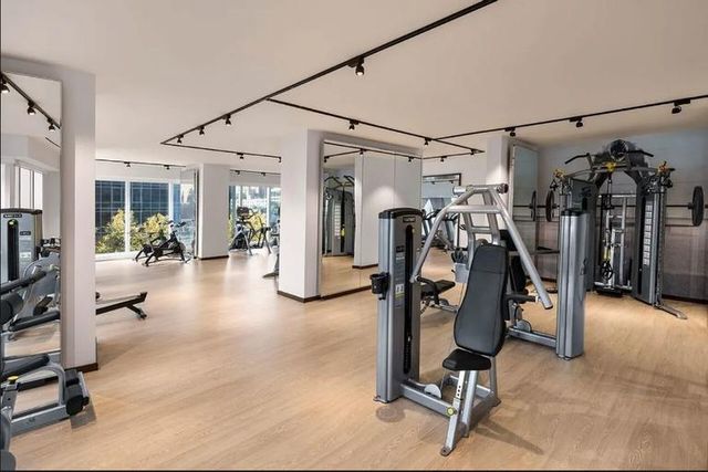 1 W End Ave Apt 18F, New York City, NY 10023