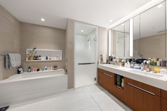 1 W End Ave Apt 18F, New York City, NY 10023