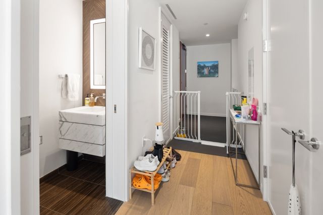 1 W End Ave Apt 18F, New York City, NY 10023