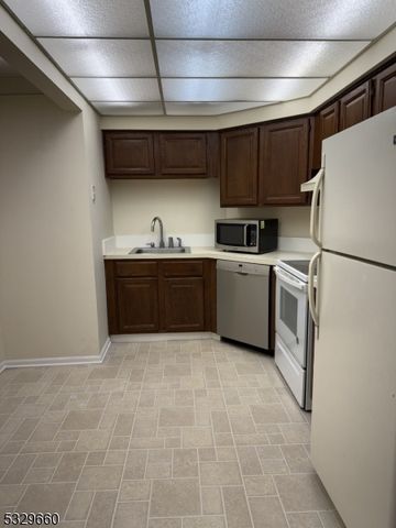 171 Jamestown Rd Ondo 171, Bernards Twp., NJ 07920