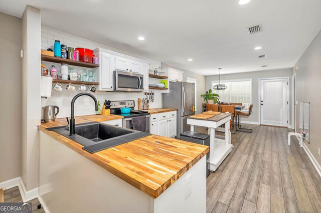 141 Manoe Road, Brunswick, GA 31523