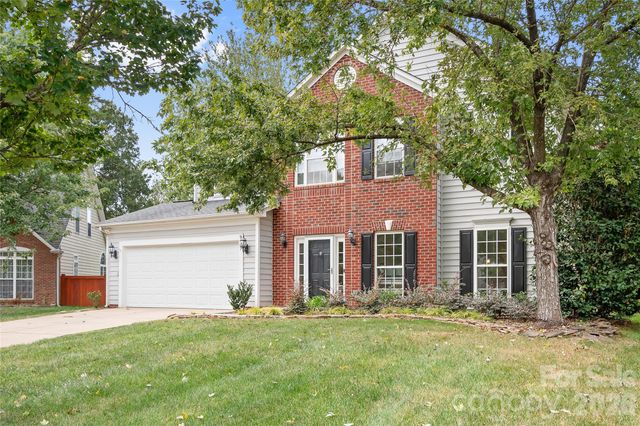 9407 Willow Tree Lane, Charlotte, NC 28277
