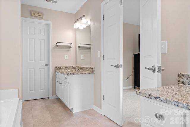 9407 Willow Tree Lane, Charlotte, NC 28277