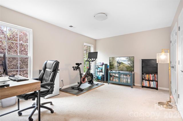 9407 Willow Tree Lane, Charlotte, NC 28277