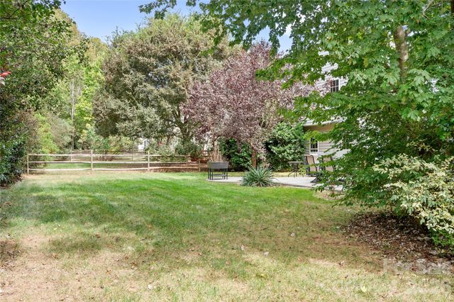 9407 Willow Tree Lane, Charlotte, NC 28277