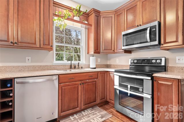 9407 Willow Tree Lane, Charlotte, NC 28277