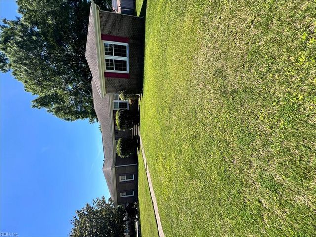 5113 Stratford Chase DR, Virginia Beach, VA 23464