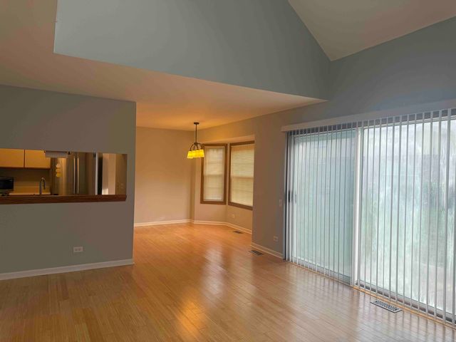 1477 Garnet Circle, Hoffman Estates, IL 60192