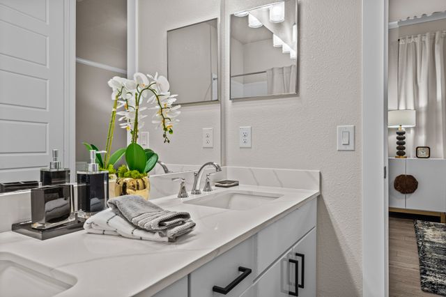 3278 Ganzer Road W 320A, Denton, TX 76207