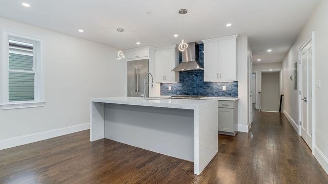 555 East 5th Street PH, Boston, MA 02127