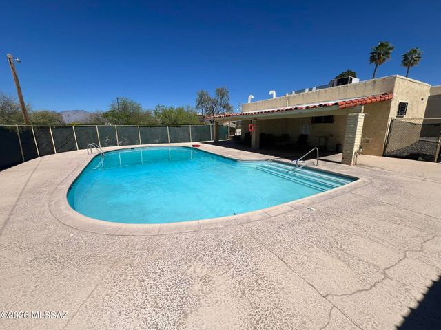 810 S Kolb Rd Unit 53, Tucson, AZ 85710