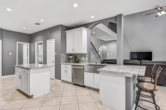 1915 Blue Quail Drive, Friendswood, TX 77546