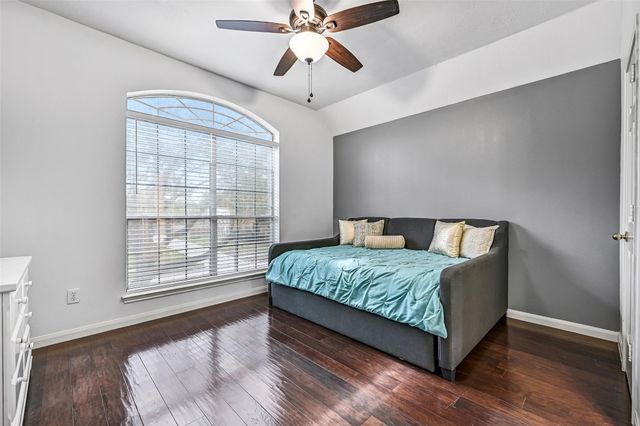 1915 Blue Quail Drive, Friendswood, TX 77546