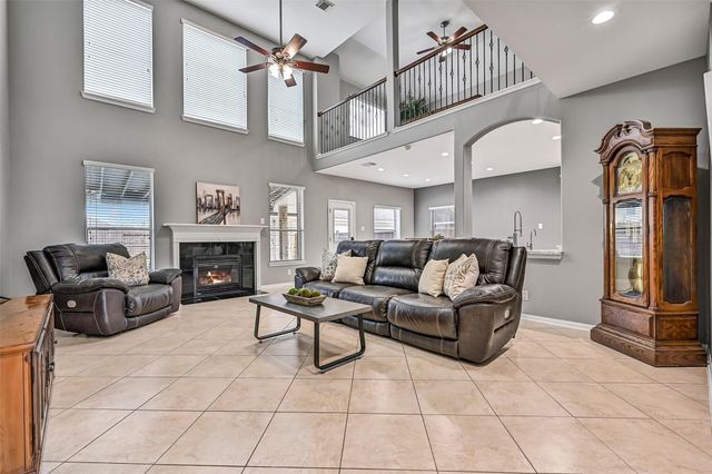 1915 Blue Quail Drive, Friendswood, TX 77546