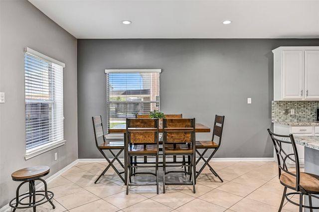 1915 Blue Quail Drive, Friendswood, TX 77546