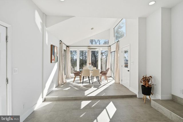 101 DELAWARE TRL, Winchester, VA 22602