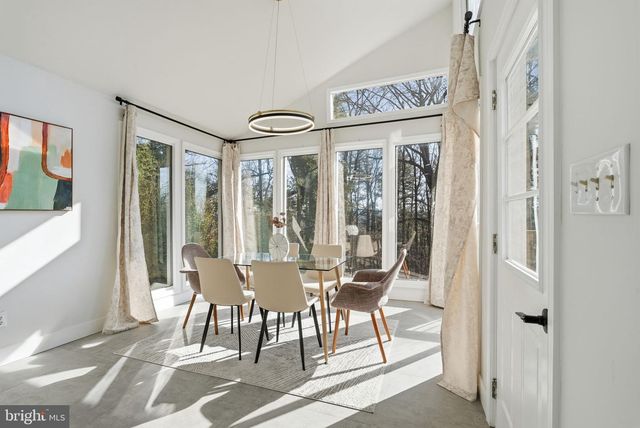 101 DELAWARE TRL, Winchester, VA 22602