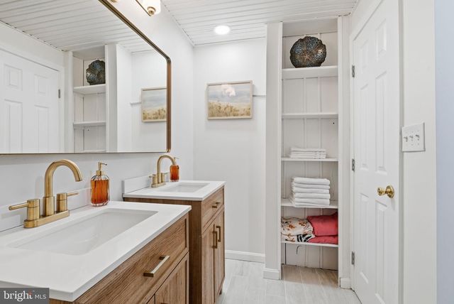 101 DELAWARE TRL, Winchester, VA 22602