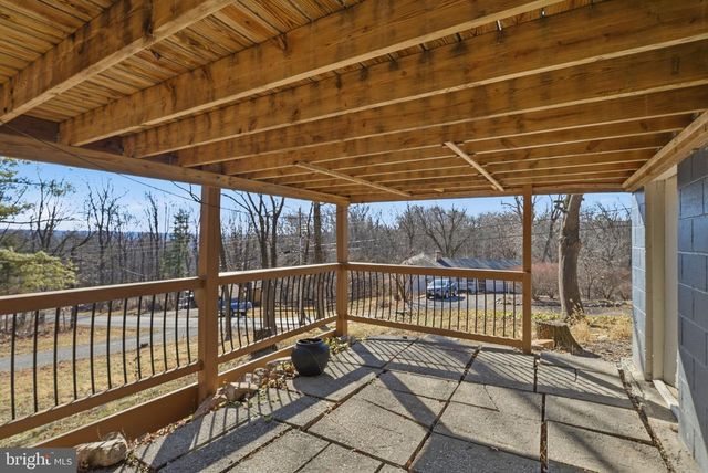 101 DELAWARE TRL, Winchester, VA 22602