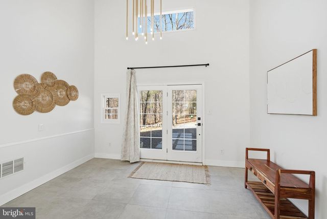 101 DELAWARE TRL, Winchester, VA 22602