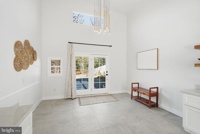 101 DELAWARE TRL, Winchester, VA 22602