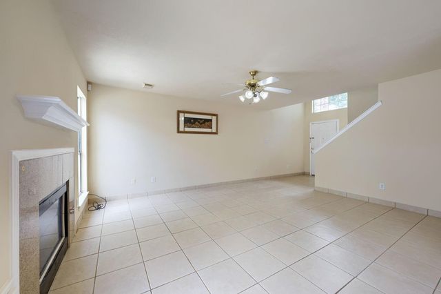 643 Meadow Knoll Drive, Stafford, TX 77477