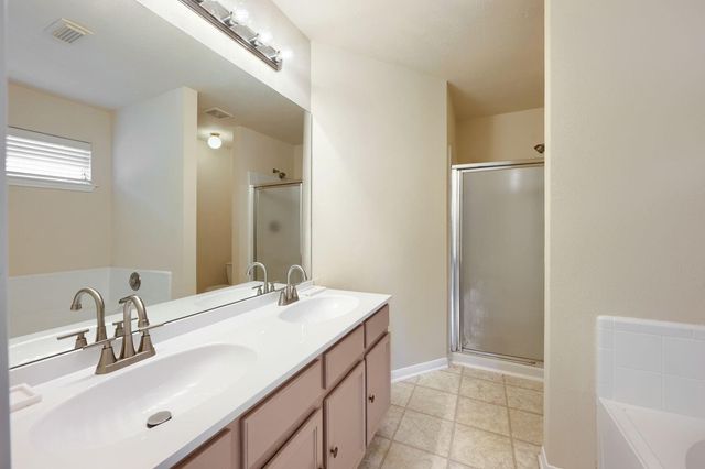 643 Meadow Knoll Drive, Stafford, TX 77477