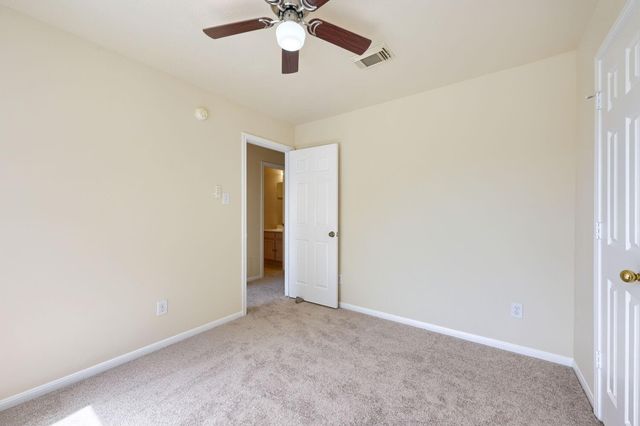 643 Meadow Knoll Drive, Stafford, TX 77477