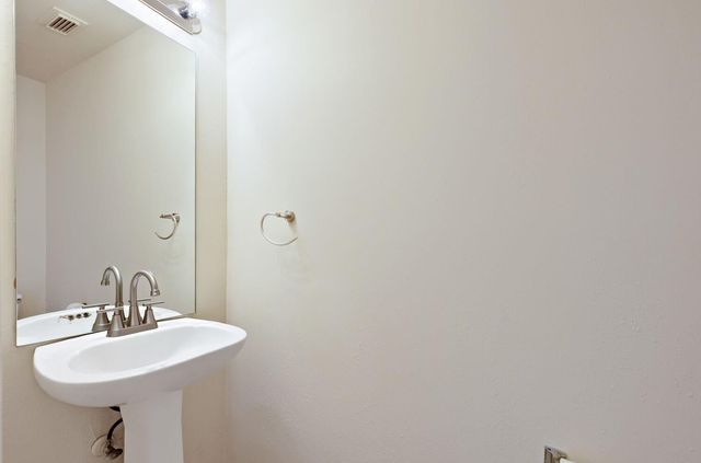 643 Meadow Knoll Drive, Stafford, TX 77477