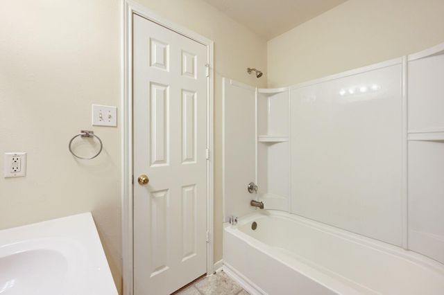 643 Meadow Knoll Drive, Stafford, TX 77477