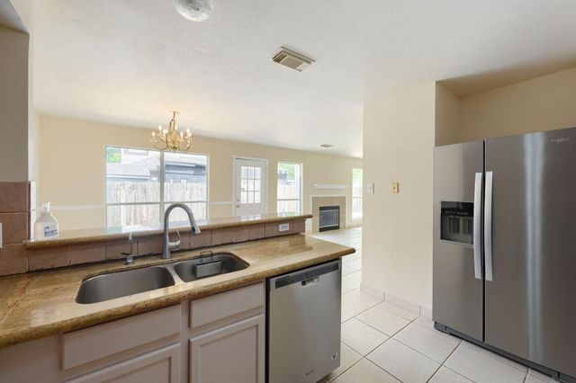 643 Meadow Knoll Drive, Stafford, TX 77477