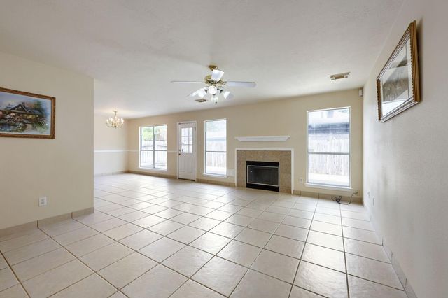 643 Meadow Knoll Drive, Stafford, TX 77477