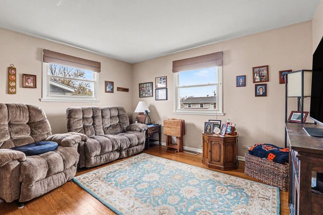 13124 Forestview Lane, Crestwood, IL 60418