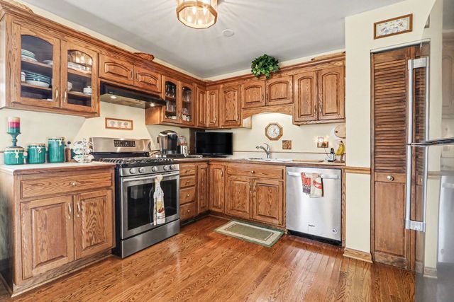 13124 Forestview Lane, Crestwood, IL 60418
