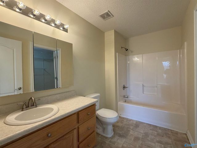 1898 Lowery Road NE, Arab, AL 35016