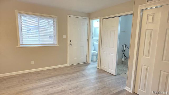 33507 Berville Court, Westland, MI 48186