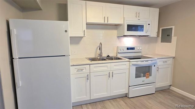 33507 Berville Court, Westland, MI 48186