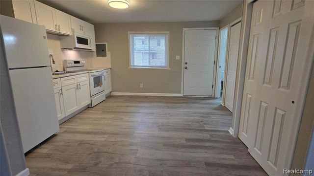33507 Berville Court, Westland, MI 48186