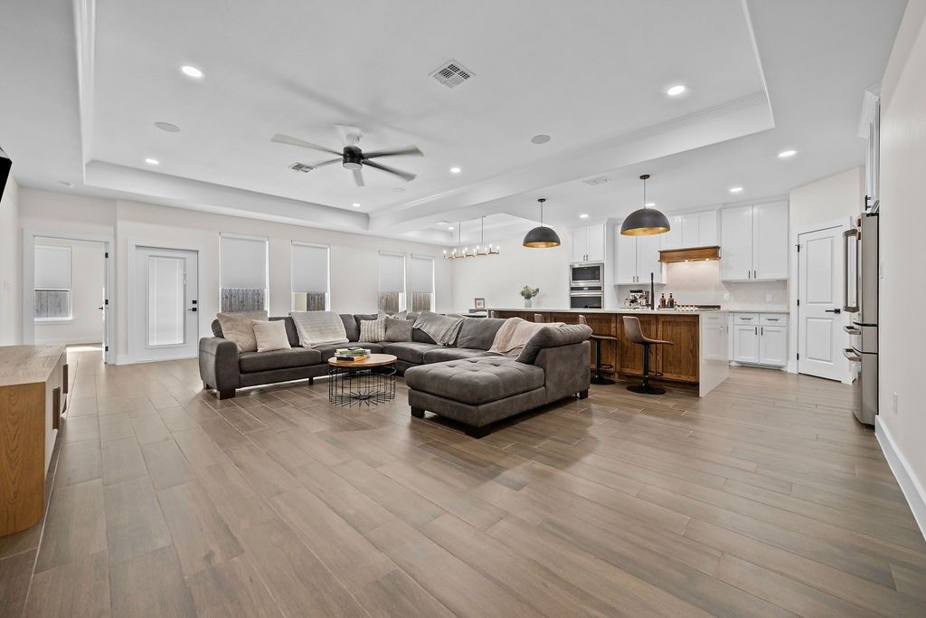 4017 Fold, Corpus Christi, TX 78414 — photo 3