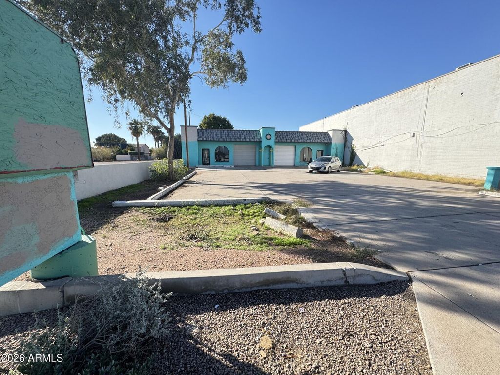 236 N Country Club Drive, Mesa, AZ 85201 — exterior