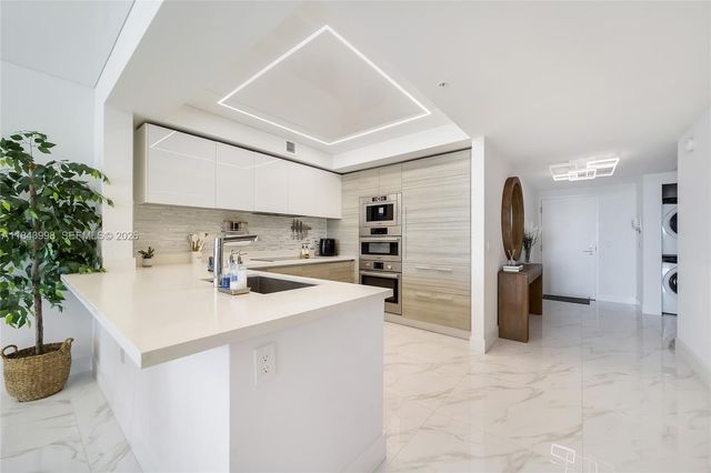 300 Sunny Isles Boulevard 42203, Sunny Isles Beach, FL 33160