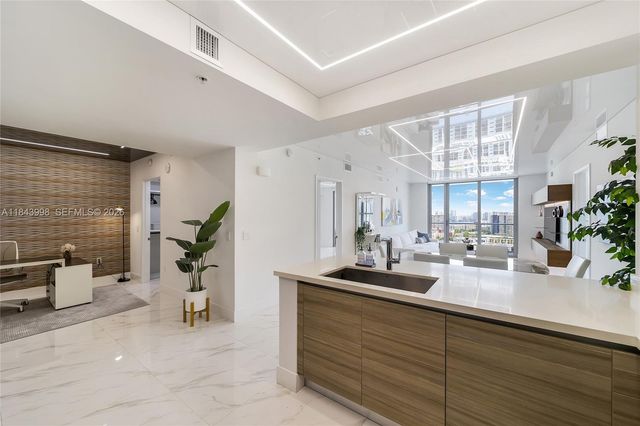 300 Sunny Isles Boulevard 42203, Sunny Isles Beach, FL 33160