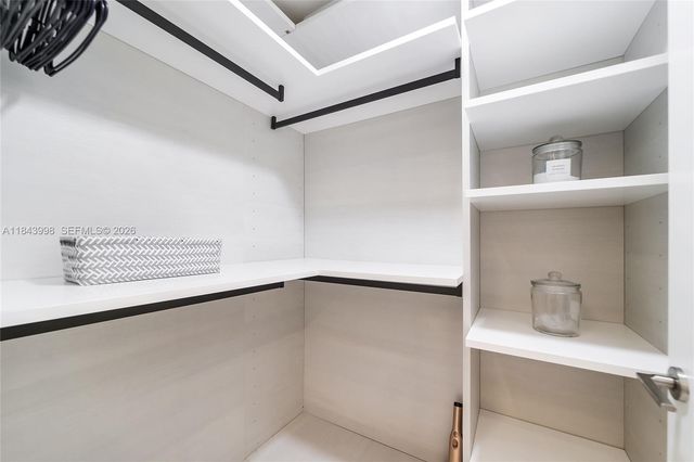 300 Sunny Isles Boulevard 42203, Sunny Isles Beach, FL 33160