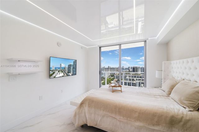 300 Sunny Isles Boulevard 42203, Sunny Isles Beach, FL 33160