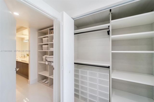 300 Sunny Isles Boulevard 42203, Sunny Isles Beach, FL 33160