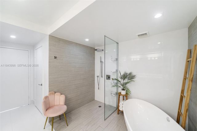 300 Sunny Isles Boulevard 42203, Sunny Isles Beach, FL 33160