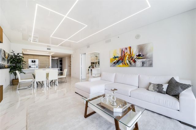 300 Sunny Isles Boulevard 42203, Sunny Isles Beach, FL 33160
